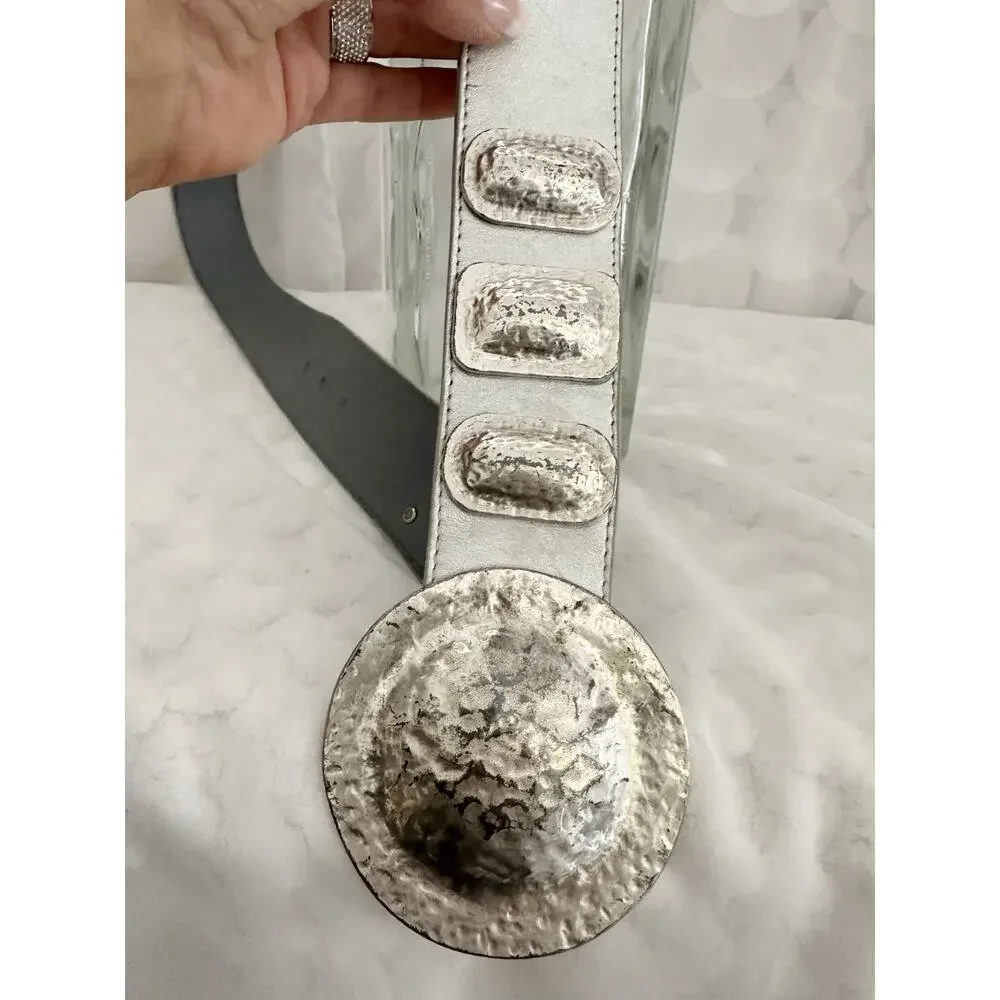 Chicos Silver Metallic White Fashion Belt Genuine Leather Medium Huge Buckle